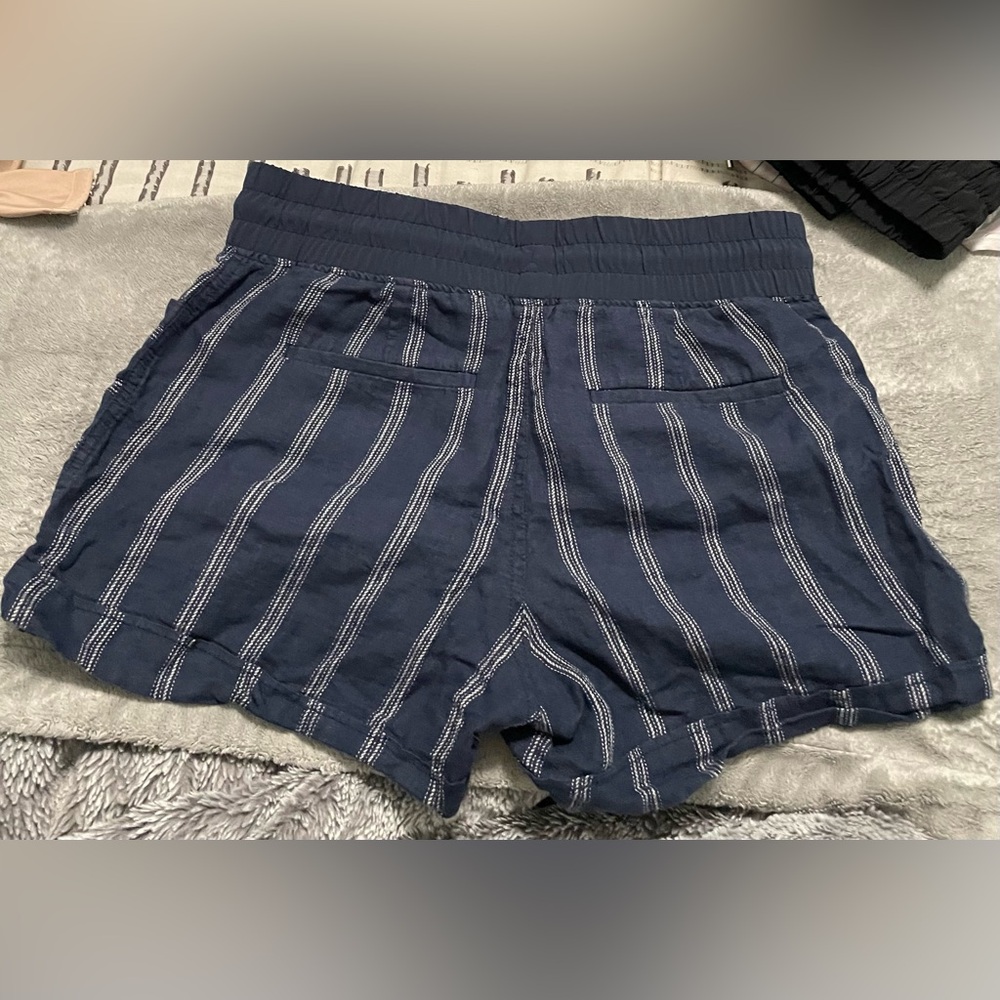 Athleta Linen Shorts - Picture 3 of 4
